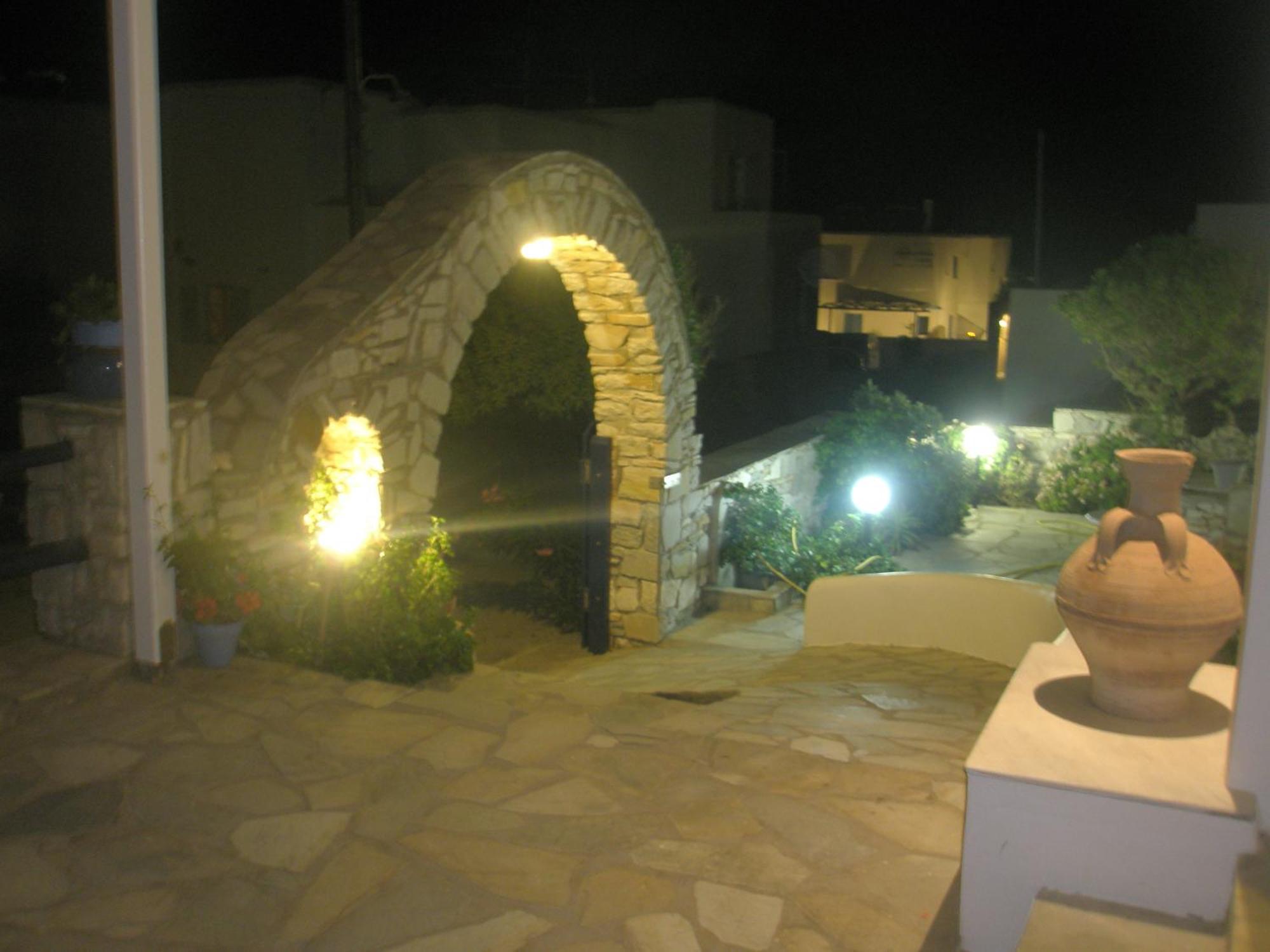 Vavanos Studios Naoussa Exterior foto